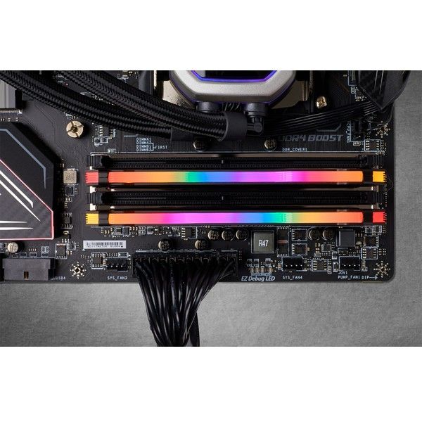Módulo de memória Corsair Vengeance RGB CMW16GX4M2C3600C18