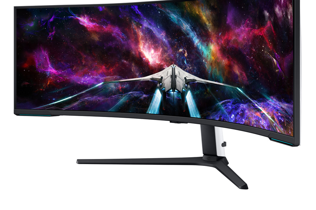 Samsung G95NC LED display 144.8 cm (57") 7680 x 2160 pixels Dual UHD QLED White
